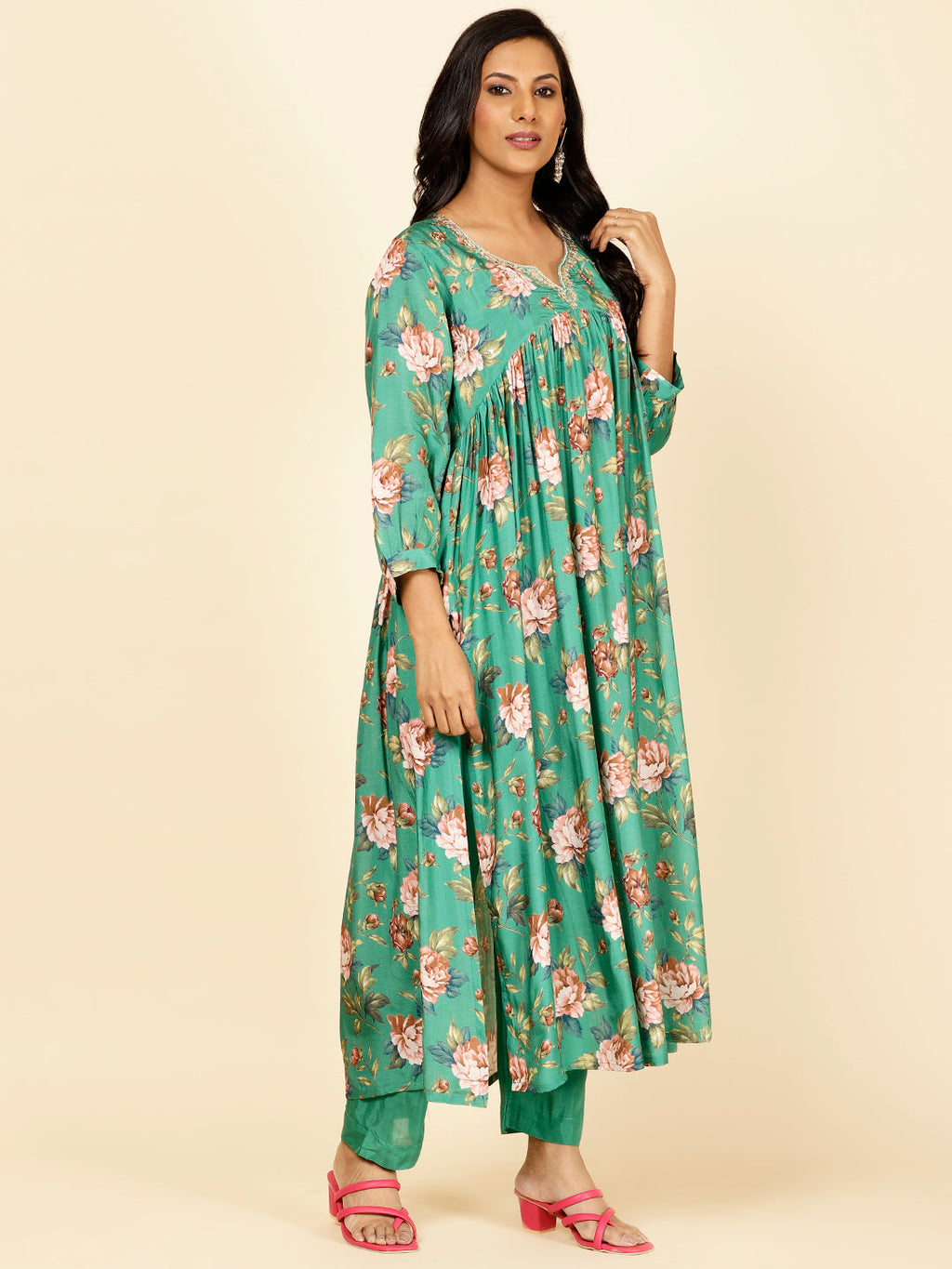 Floral Printed Muslin Kurta With Pants