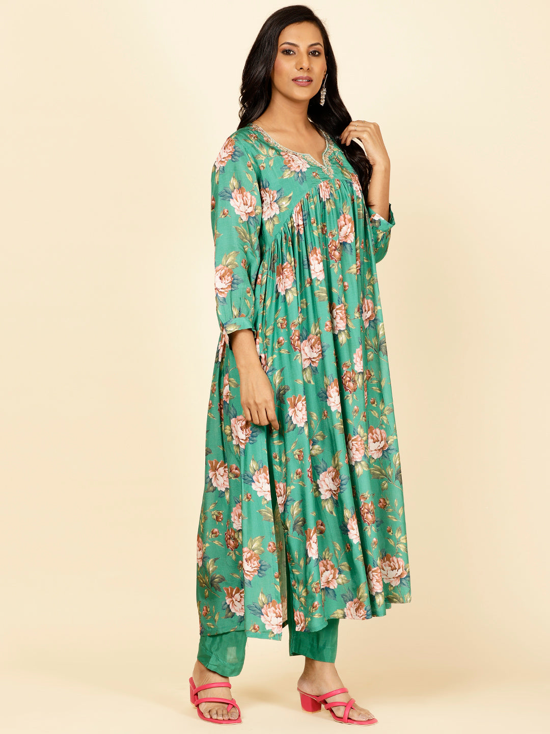 Floral Printed Muslin Kurta With Pants