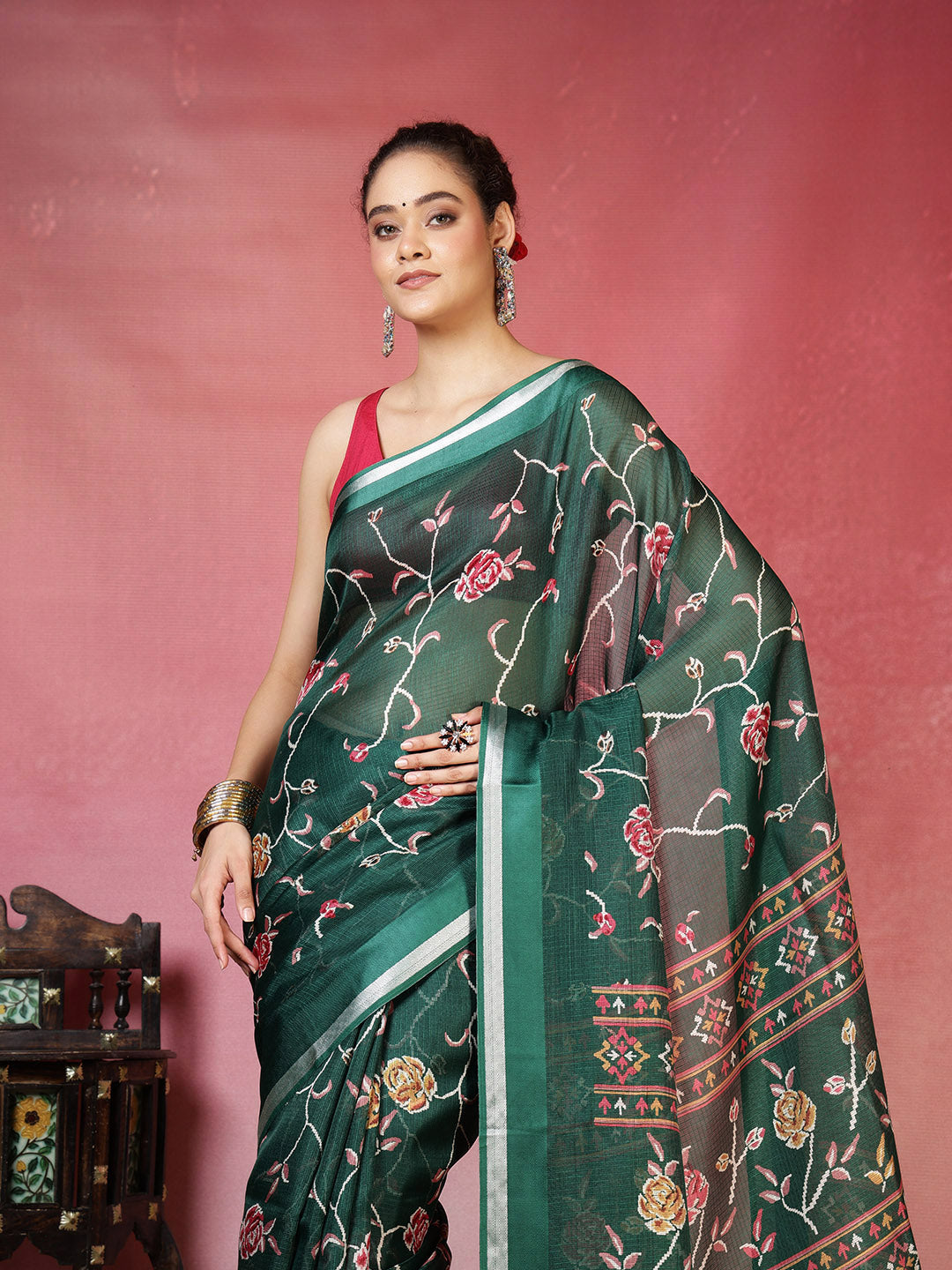 Floral Printed Cotton Blend Saree