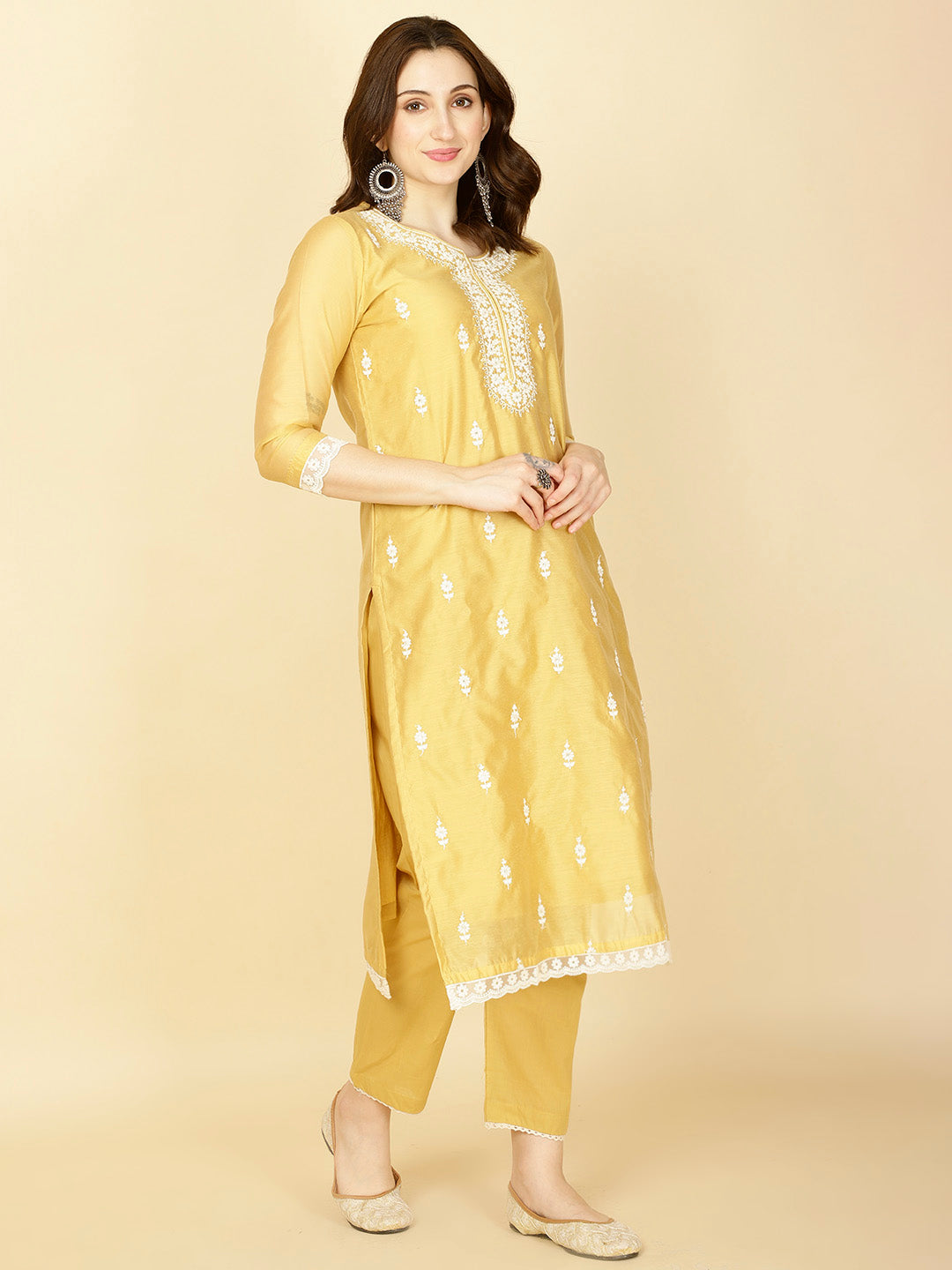 Floral Embroidery Chanderi Kurta With Pants &amp; Dupatta