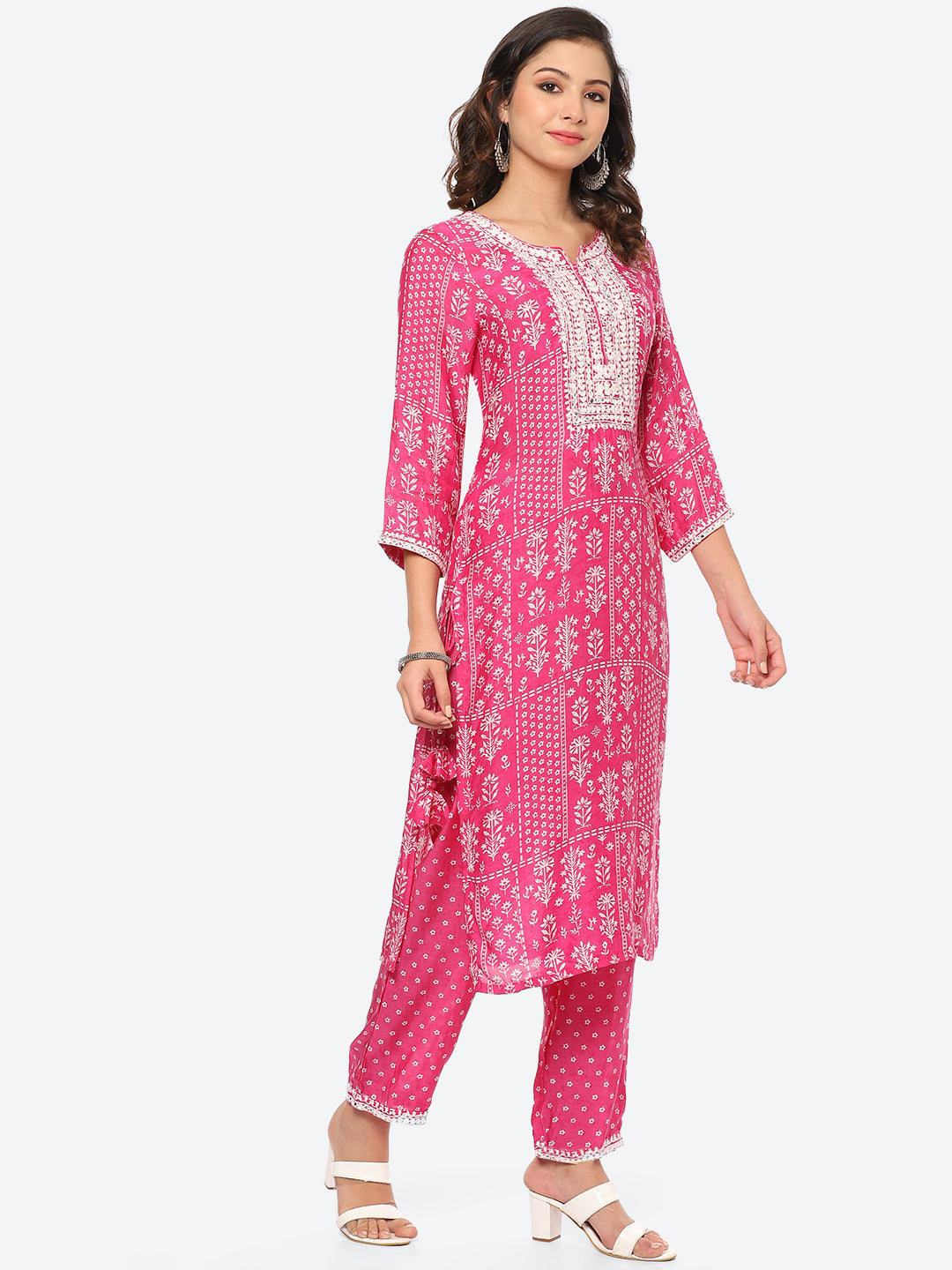 Mirror Neck Embroidered Muslin Kurta With Pant