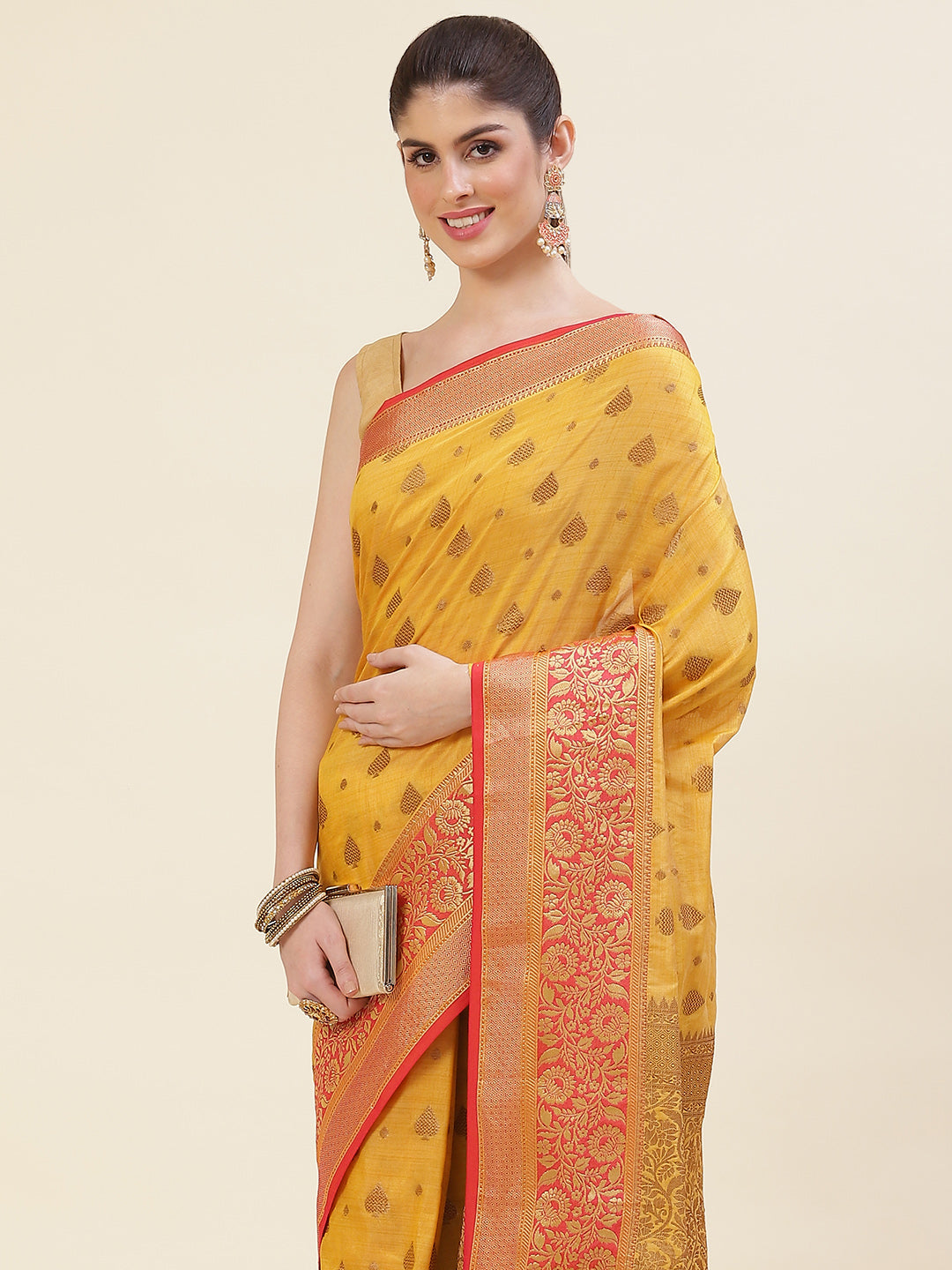 Zari Border Booti Handloom Woven Saree