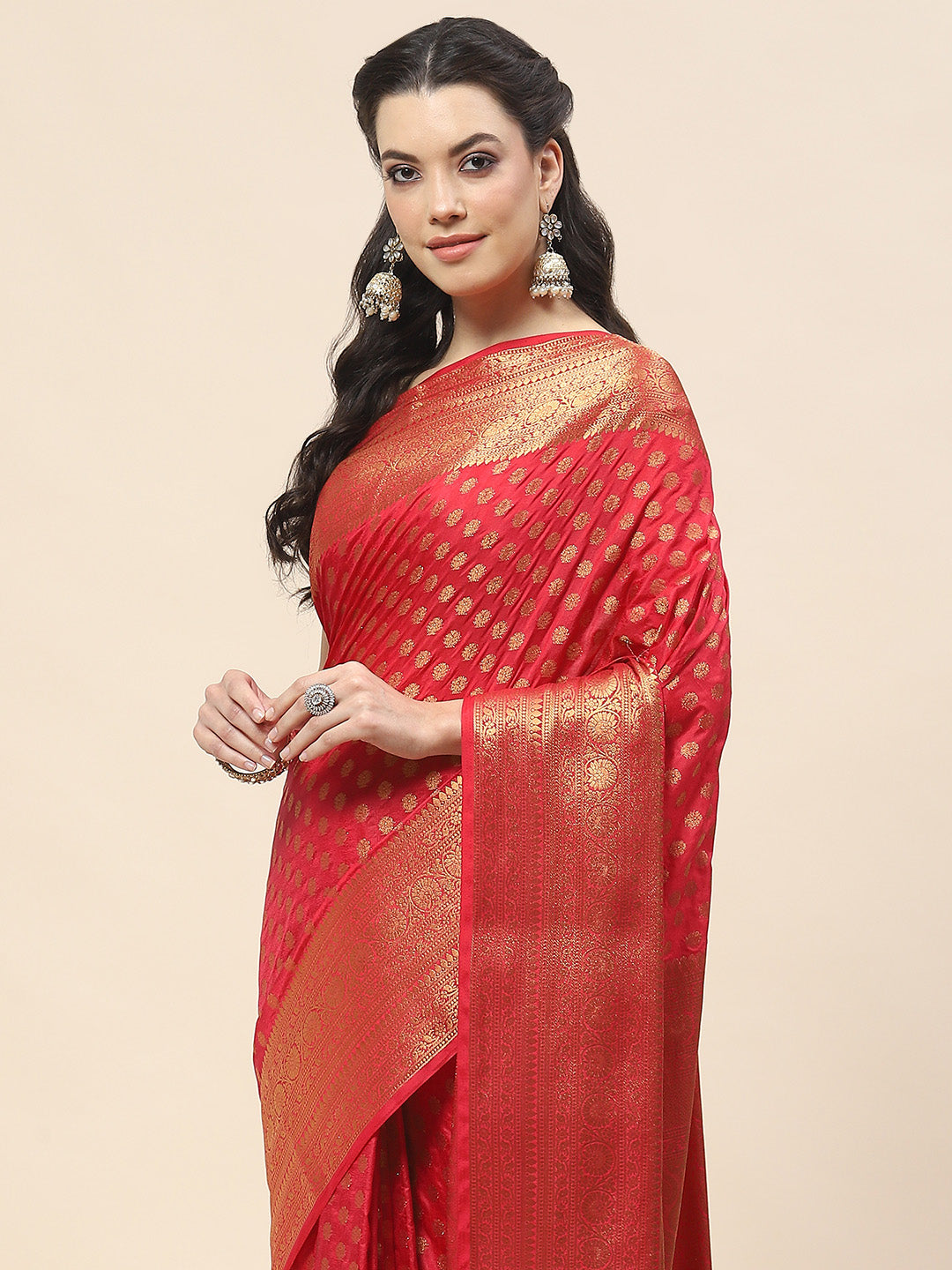 Zari Border Booti Woven Handloom Saree