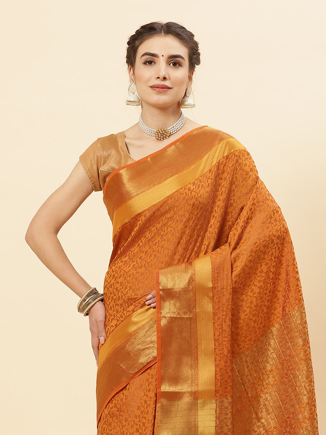 Art Handloom Saree With Jacquard Zari Border