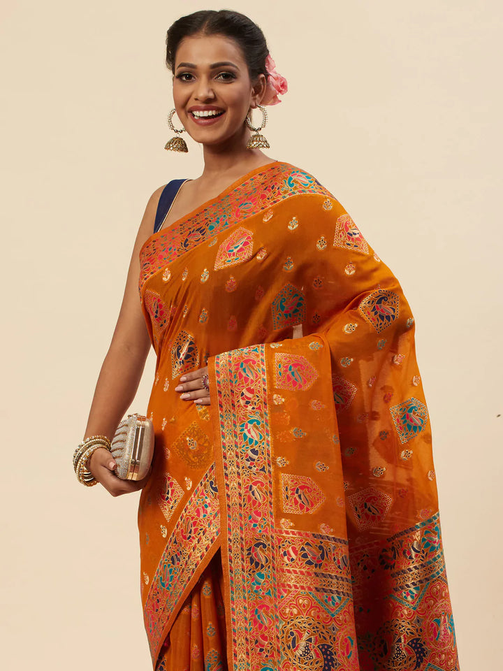 Zari Border Booti Handloom Woven Saree