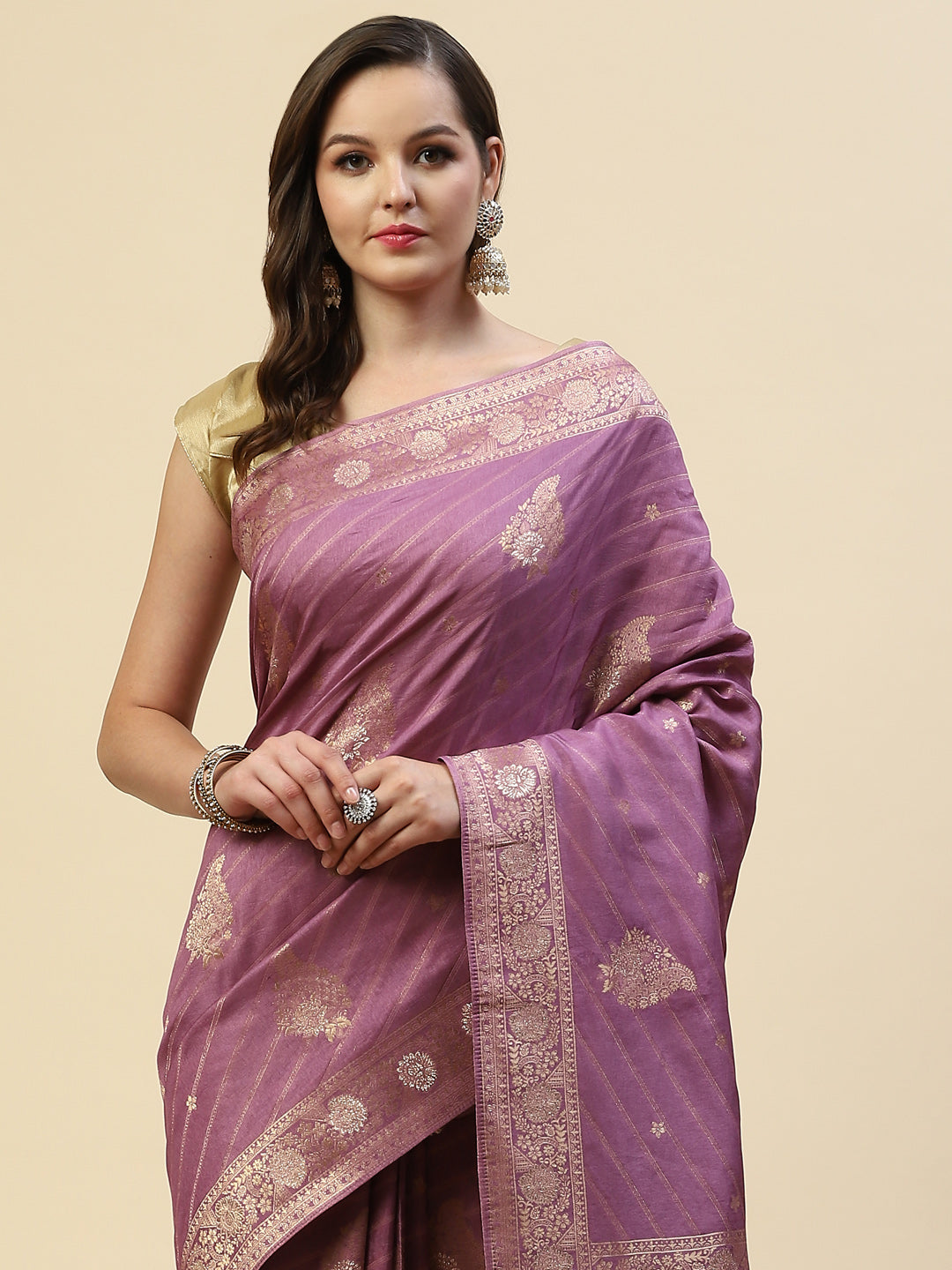 Zari Jaal Handloom Woven Saree