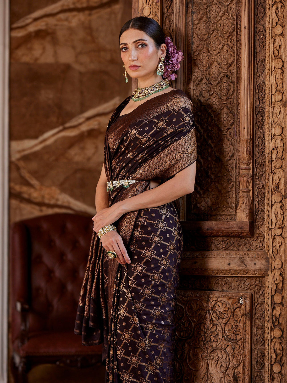 Antique Jaal Crepe Plain Saree