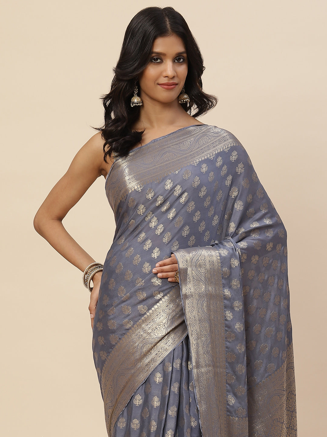 Zari Booti Crepe Plain Saree