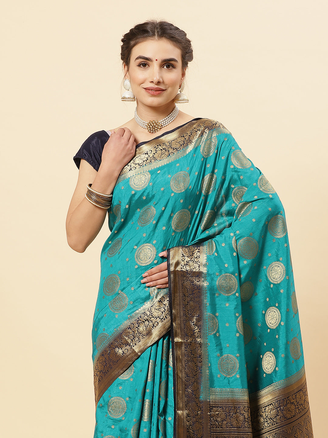 Art Handloom Saree with Zari Border Booti