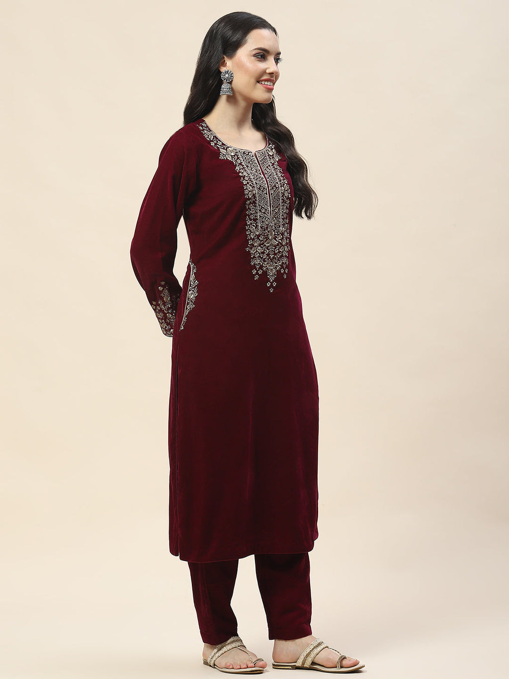 Neck Embroidered Velvet Kurta With Pants