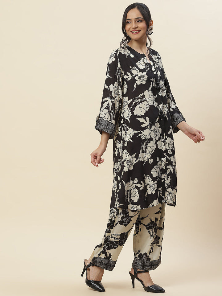 Floral Printed Muslin Kurta With Pants