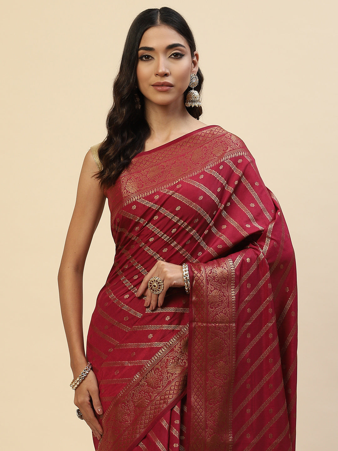Zari Jaal Handloom Woven Saree