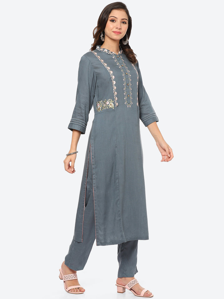 Resham Neck Embroidered Cotton Kurta With Pant