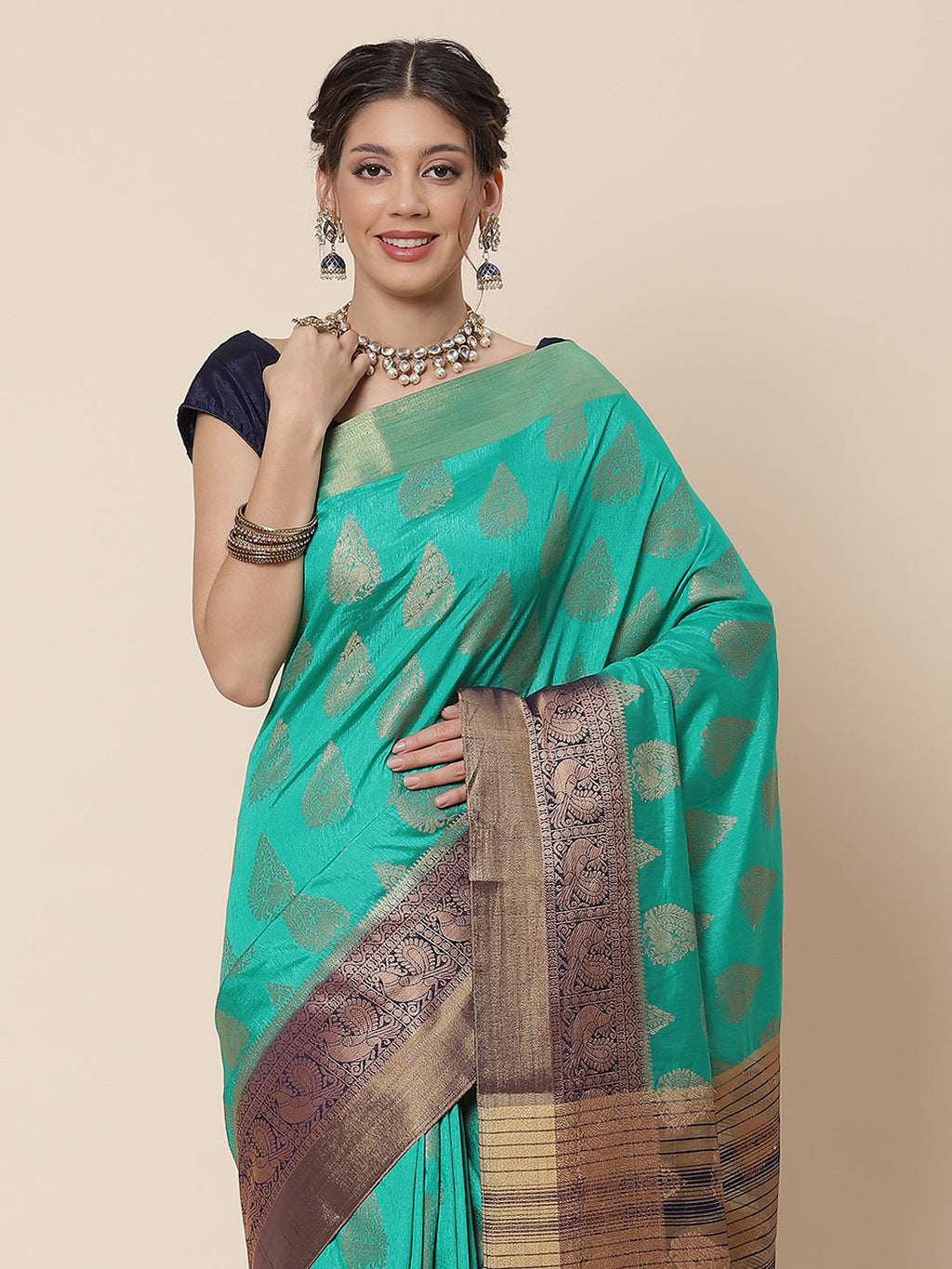 Zari Border Booti Art Handloom Woven Saree