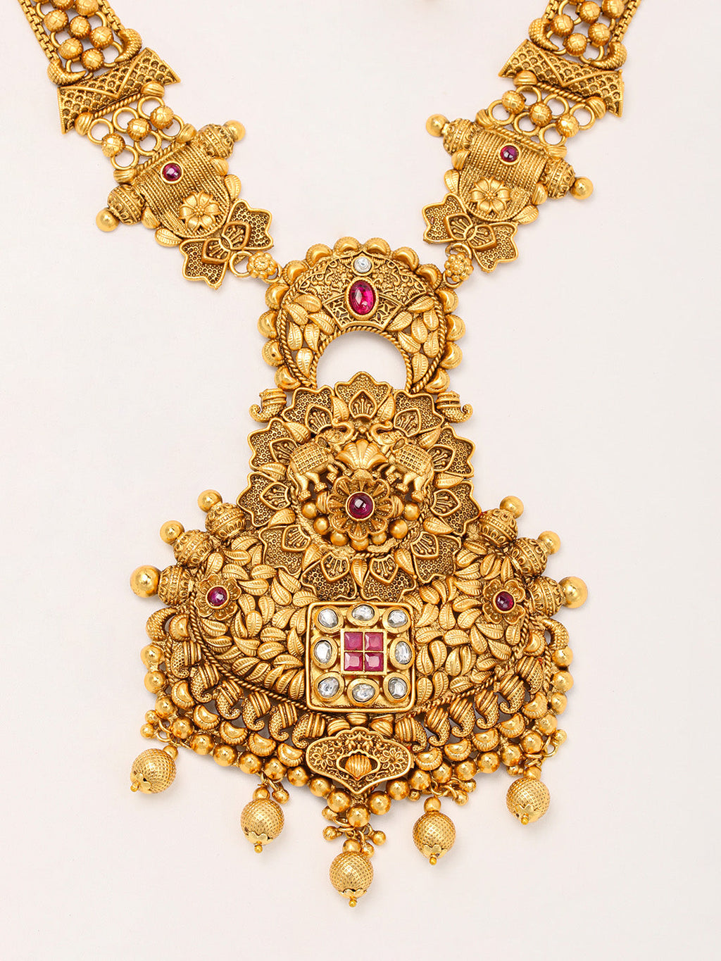 Gold Plated Necklace With Earrings