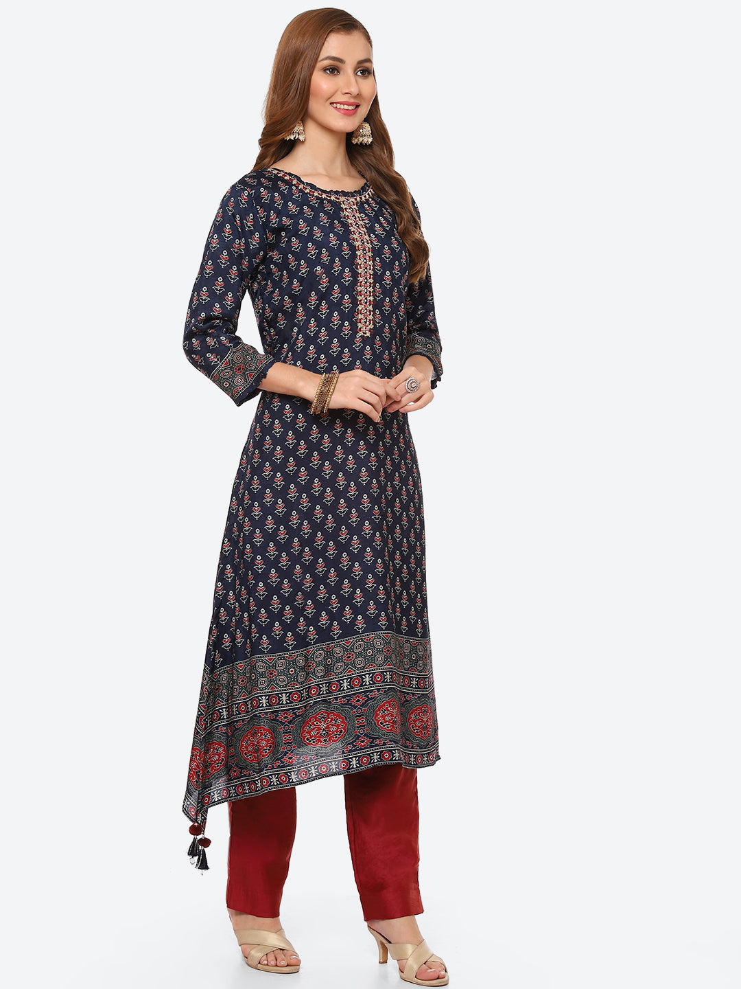 Printed Booti Cotton Kurta With Pant &amp; Chiffon Dupatta