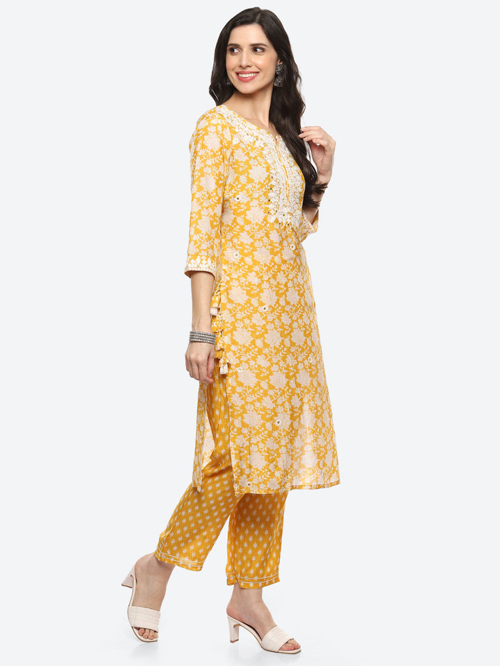 Resham Mirror Yoke Printed Muslin Kurta With Pant