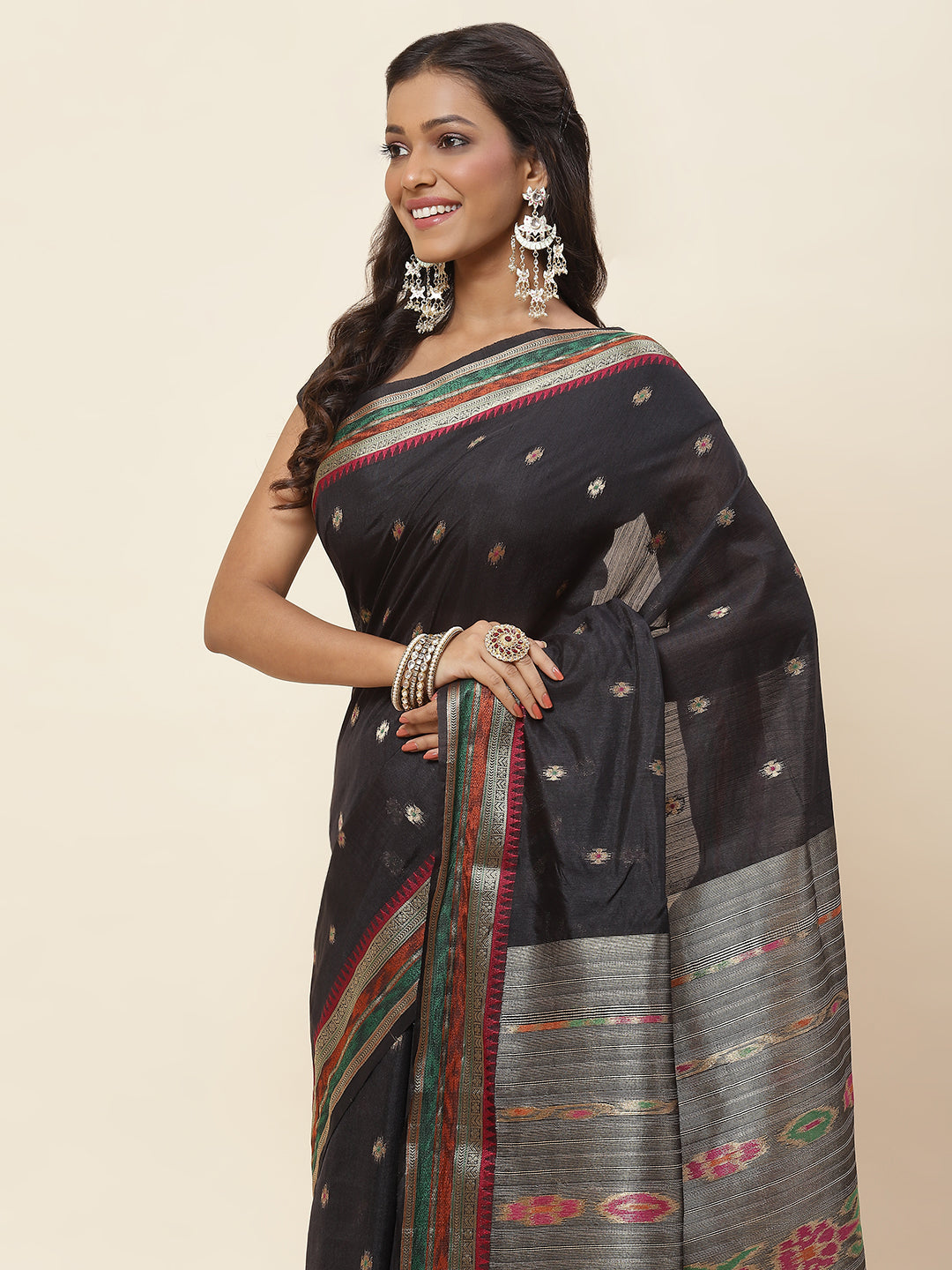 Zari Border Booti Woven Handloom Saree
