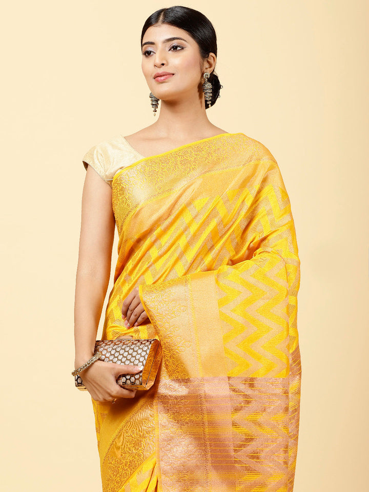 Zari Jaal Woven Handloom Saree