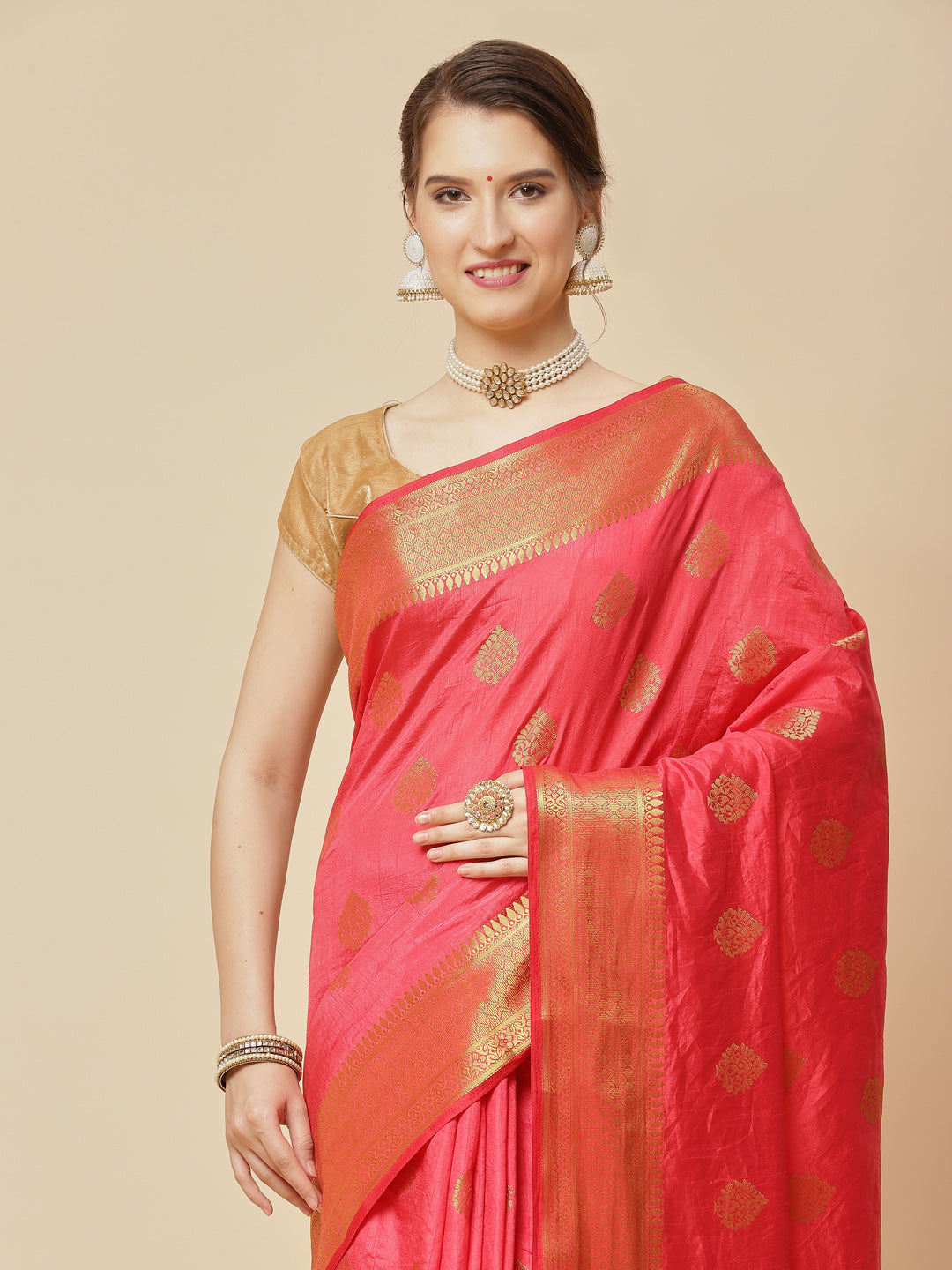 Zari Border Booti Art Handloom Woven Saree