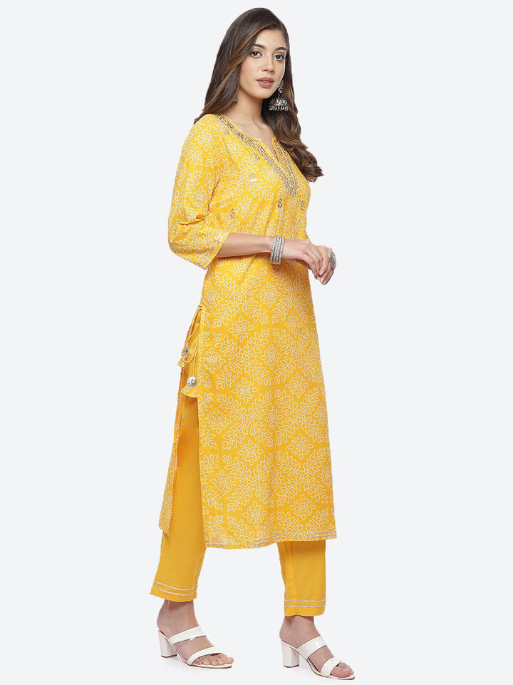 Resham Mirror Booti Cotton Stitched Salwar Kameez With Chiffon Dupatta