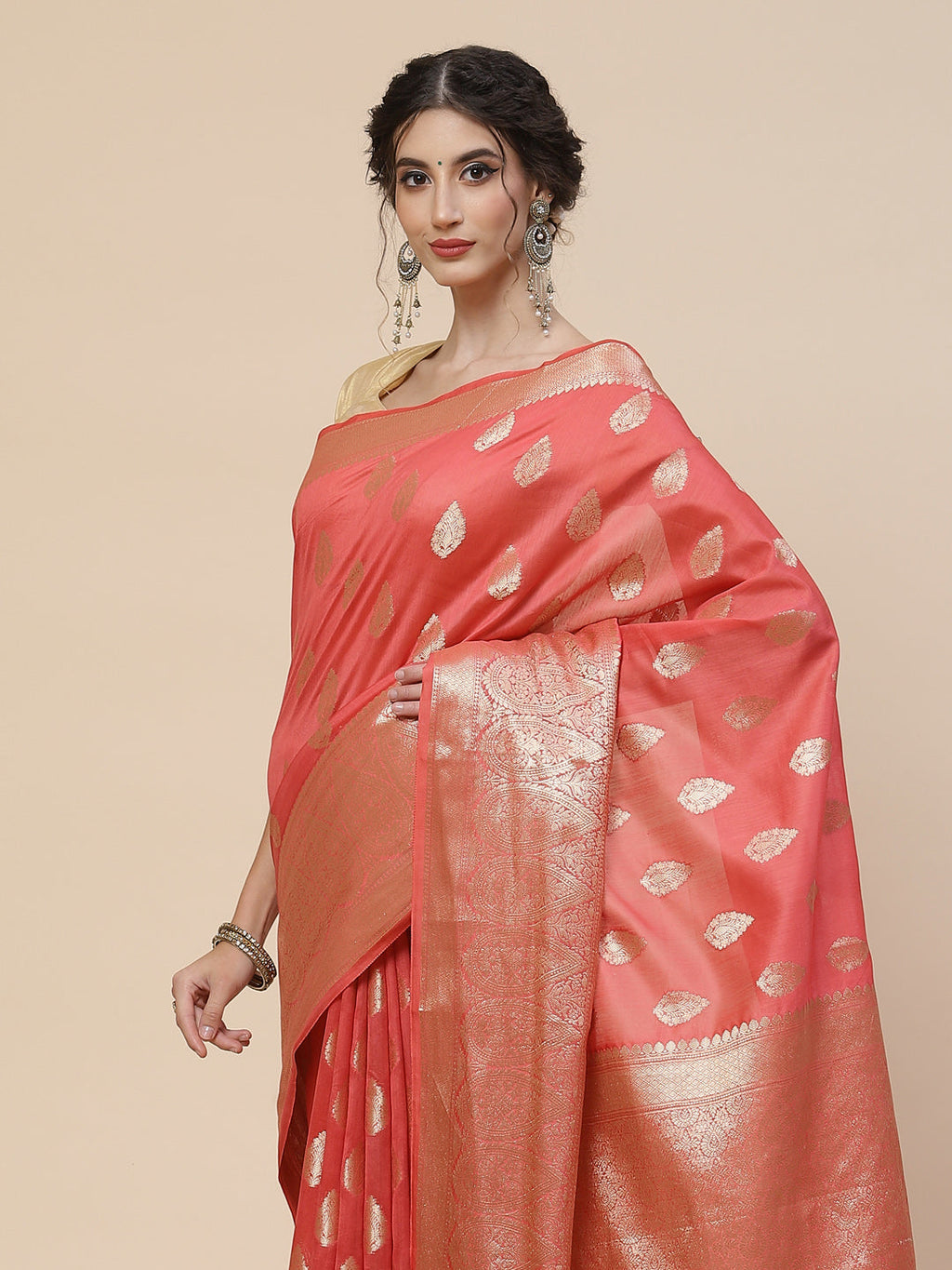 Zari Border Booti Cotton Woven Saree