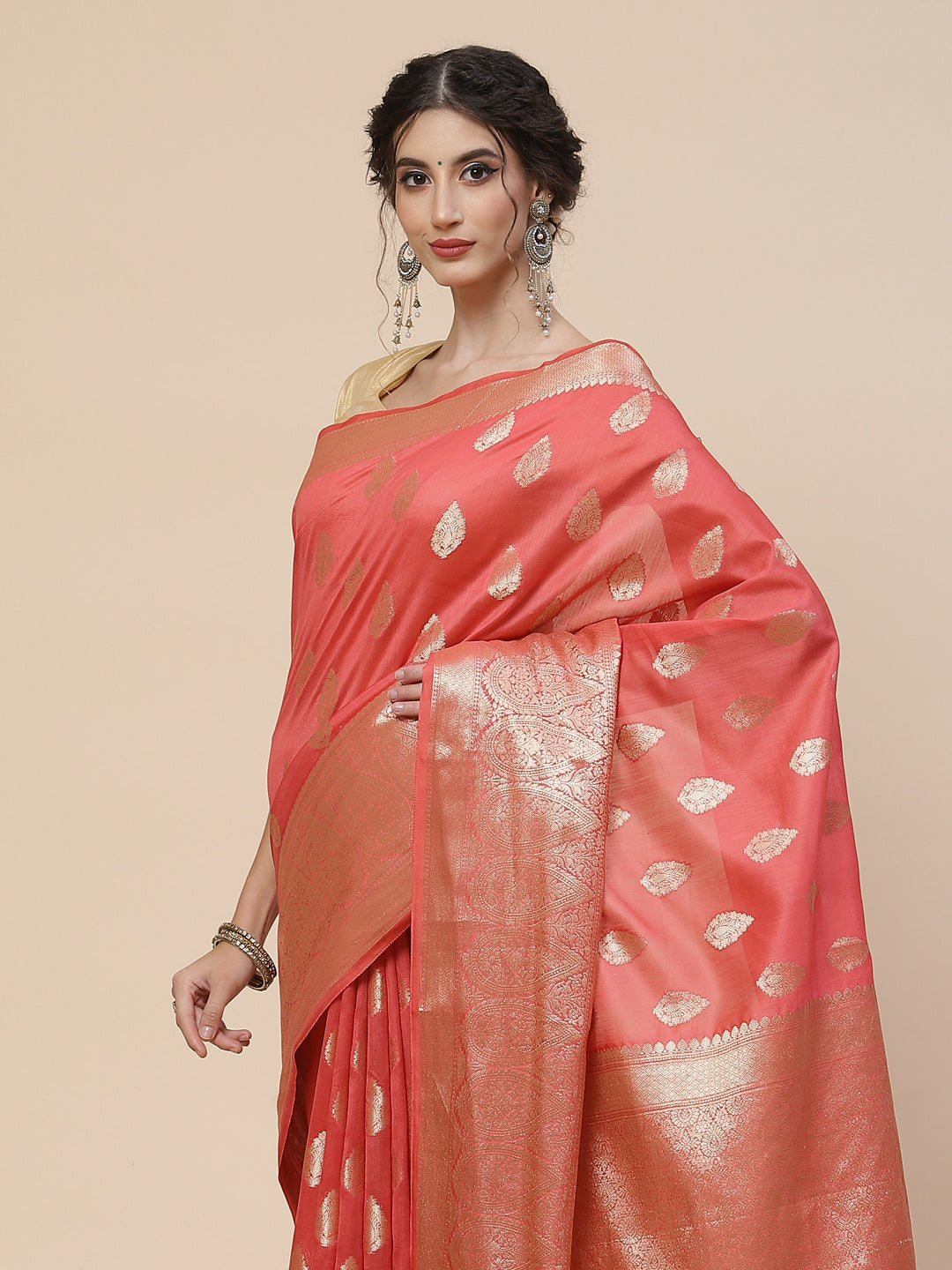Zari Border Booti Cotton Woven Saree