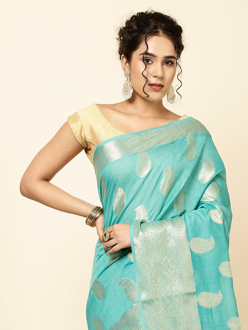Zari Border Booti Woven Cotton Saree