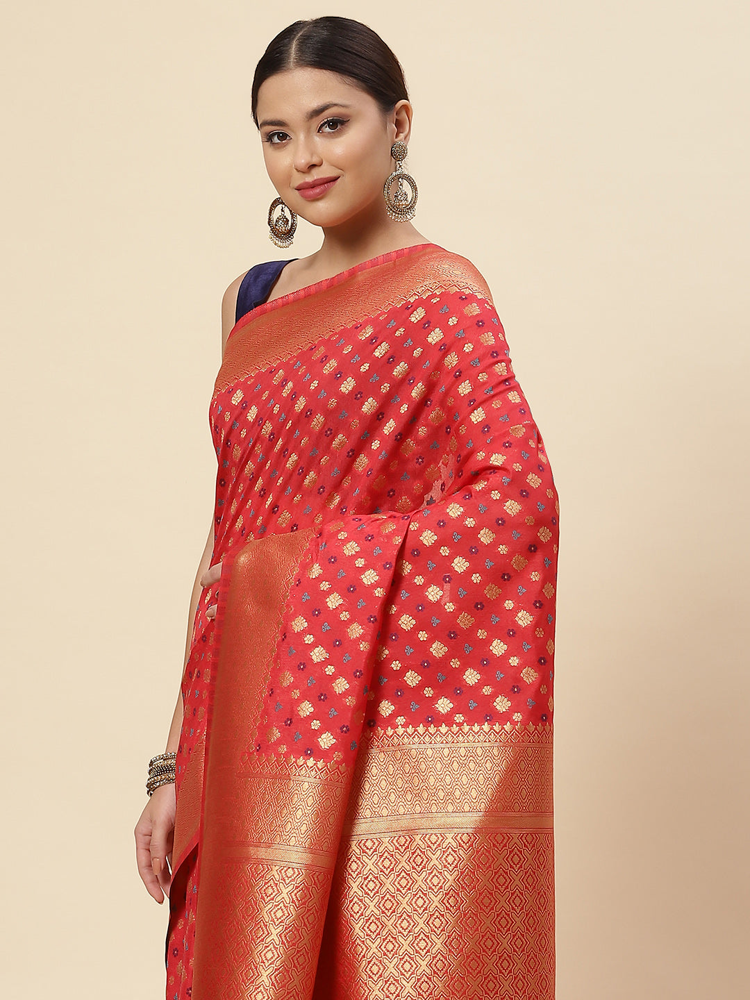 Zari Border Booti Handloom Woven Saree