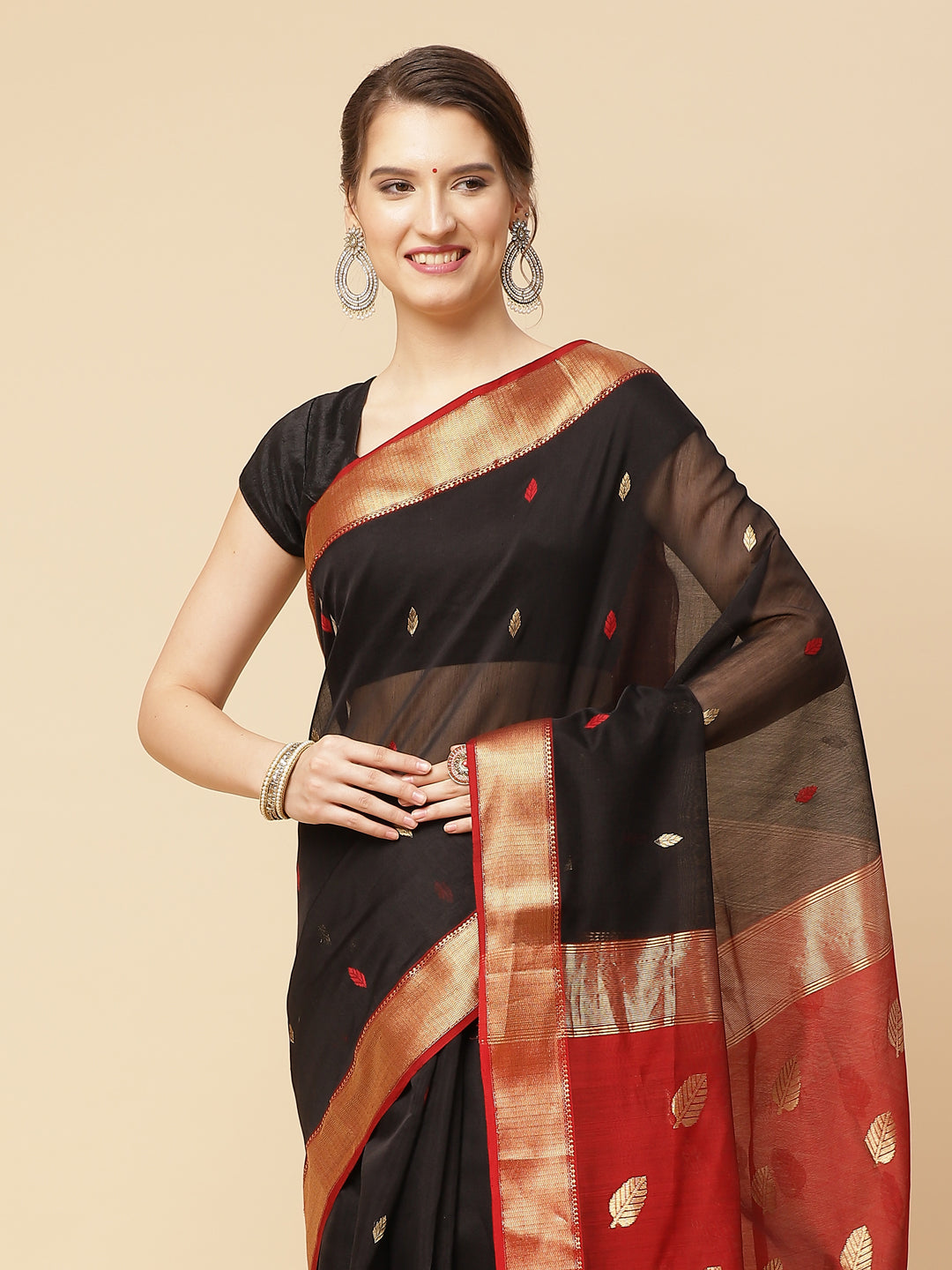 Zari Border Booti Cotton Woven Saree