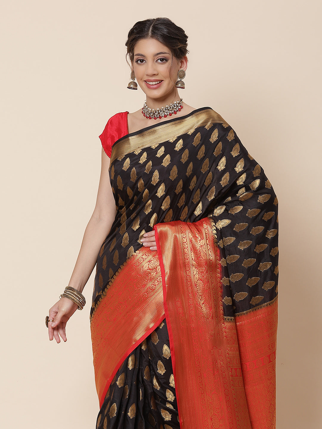 Zari Border Booti Work Art Handloom Woven Saree