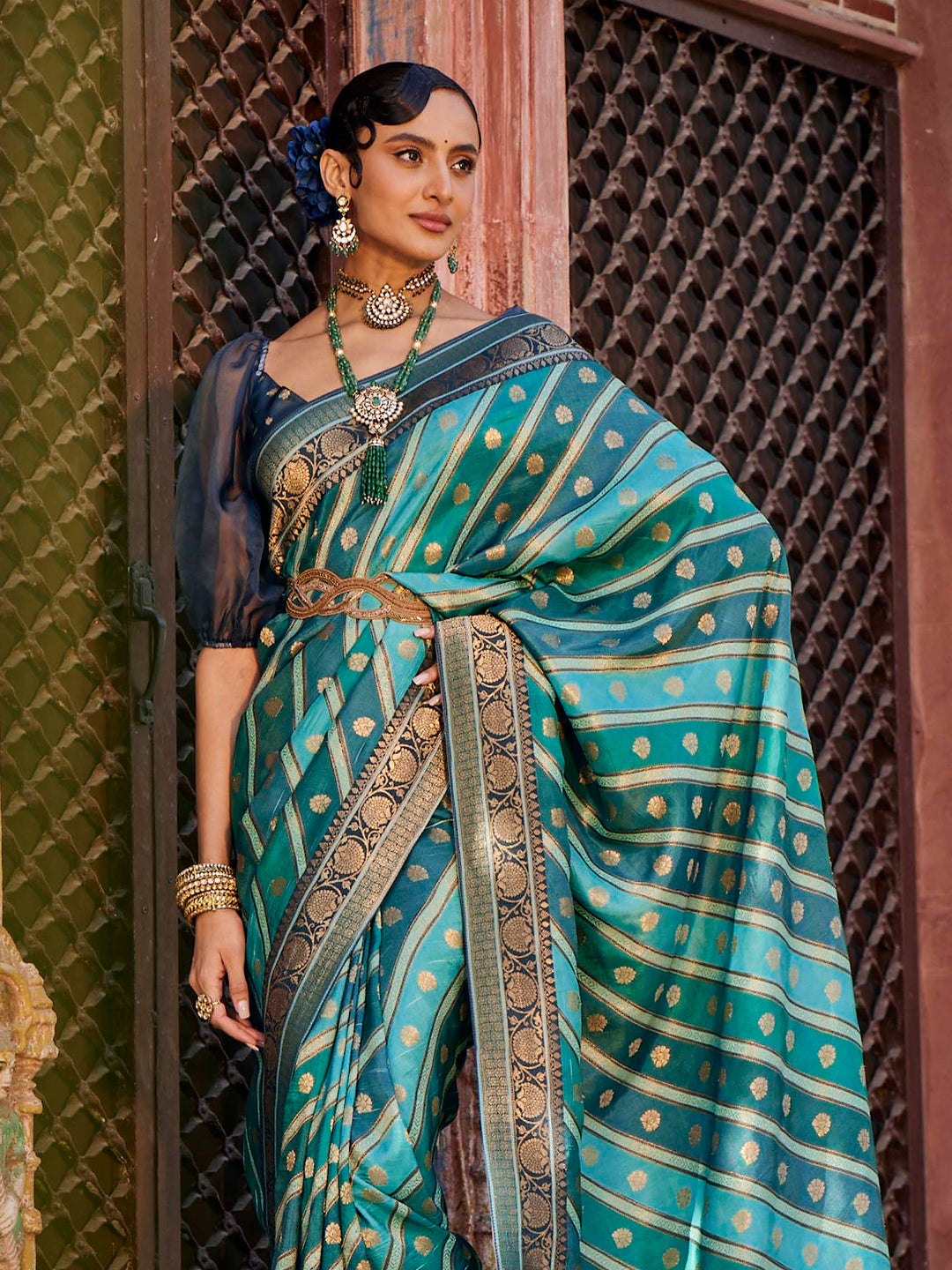 Zari Booti Dola Handloom Woven Saree