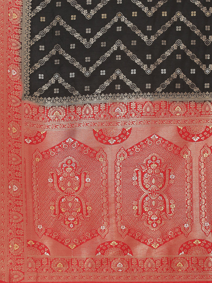 Zari Border Woven Handloom Saree
