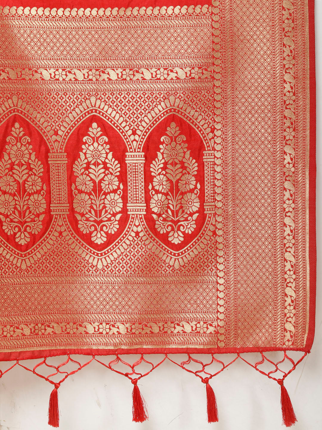Zari Border Woven Handloom Saree