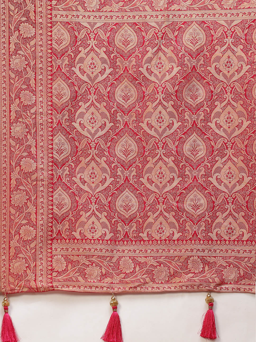 Zari Jaal Handloom Woven Saree
