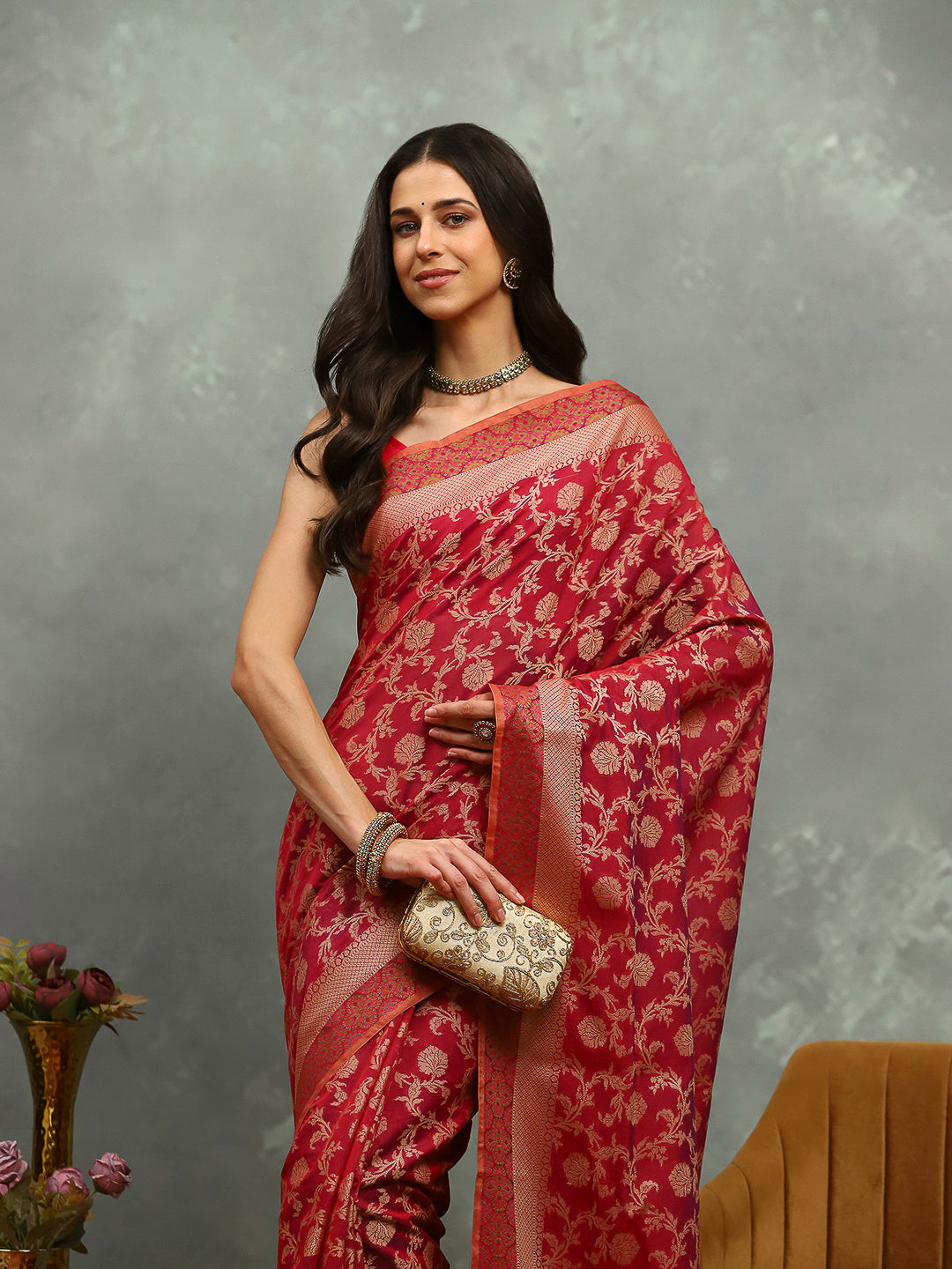 Resham Woven Design Cotton Blend Woven Saree