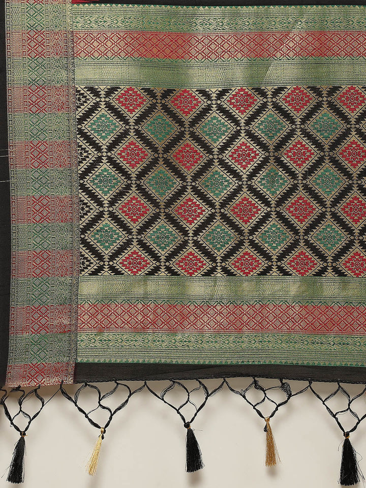 Plain Zari Border Handloom Woven Saree