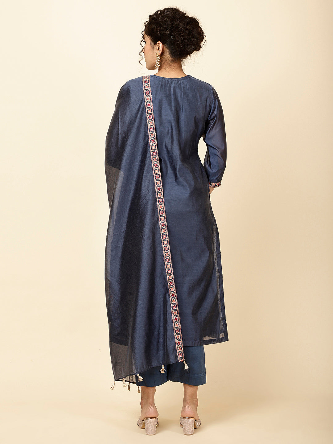 Neck Embroidered Chanderi Kurta With Pants &amp; Dupatta