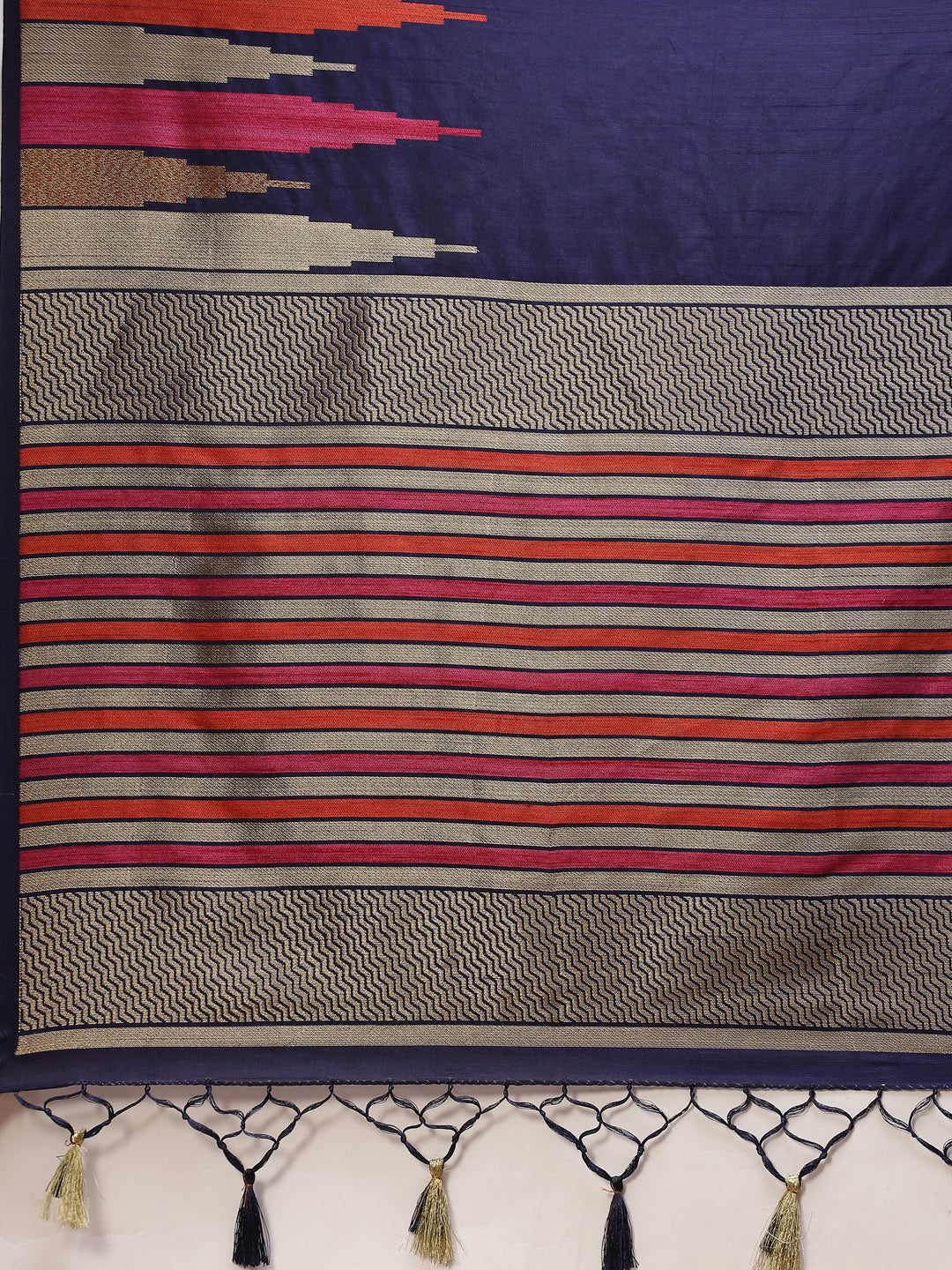 Plain Zari Border Handloom Woven Saree