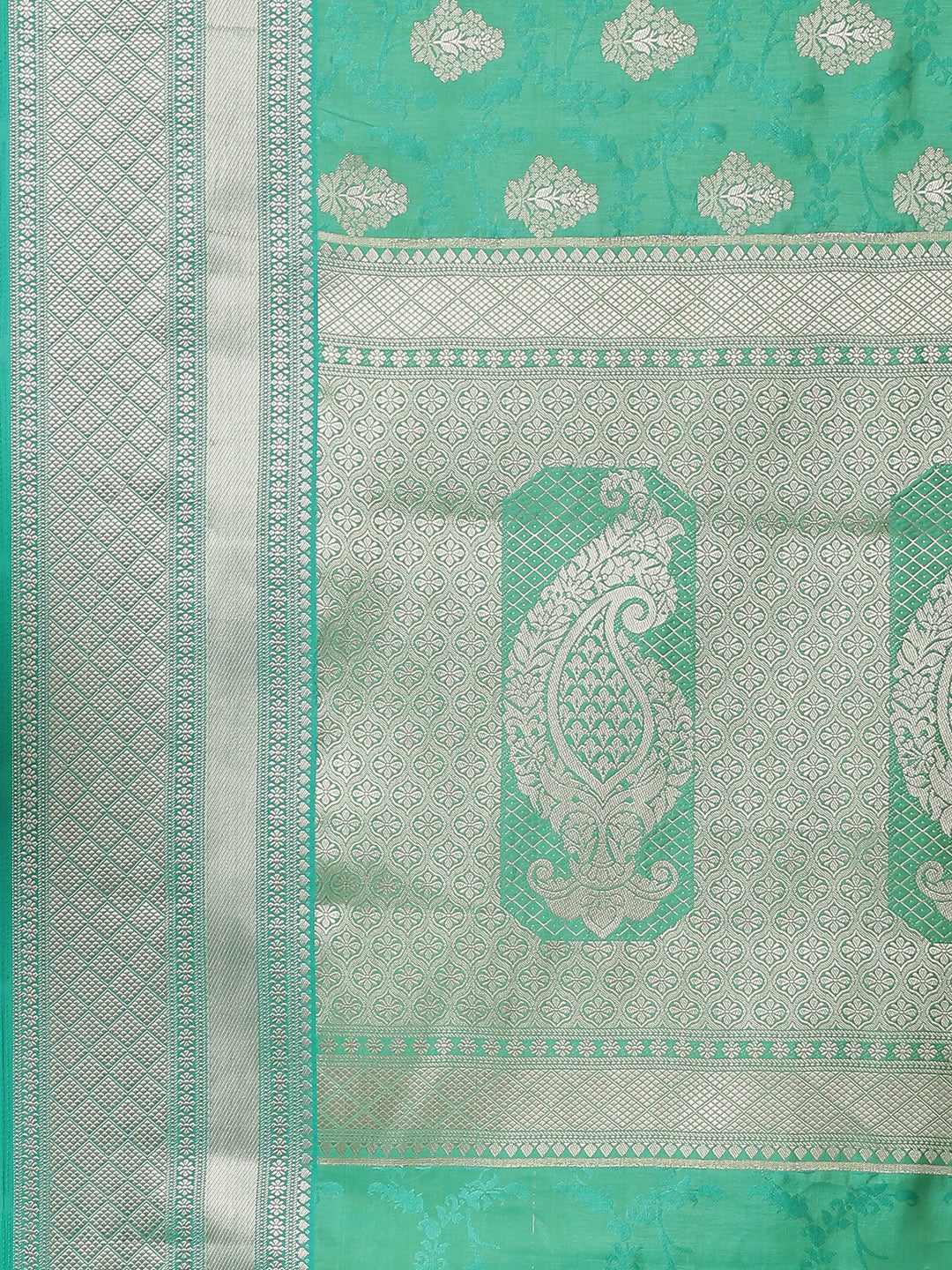 Zari Border Booti Art Handloom Woven Saree