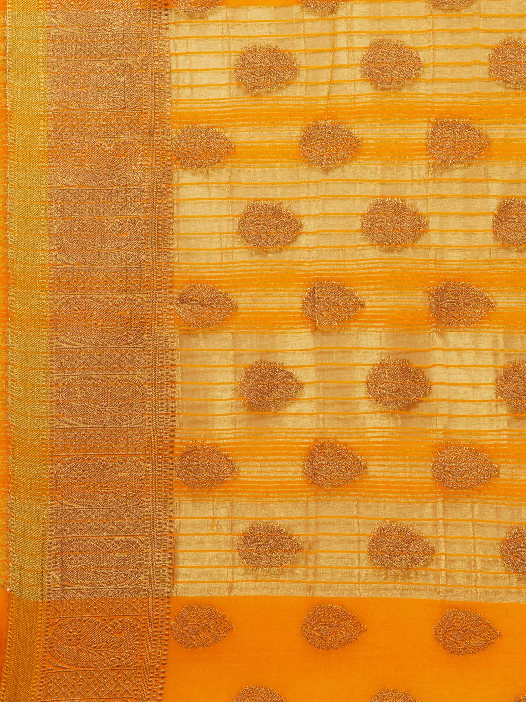 Zari Border Booti Handloom Woven Saree