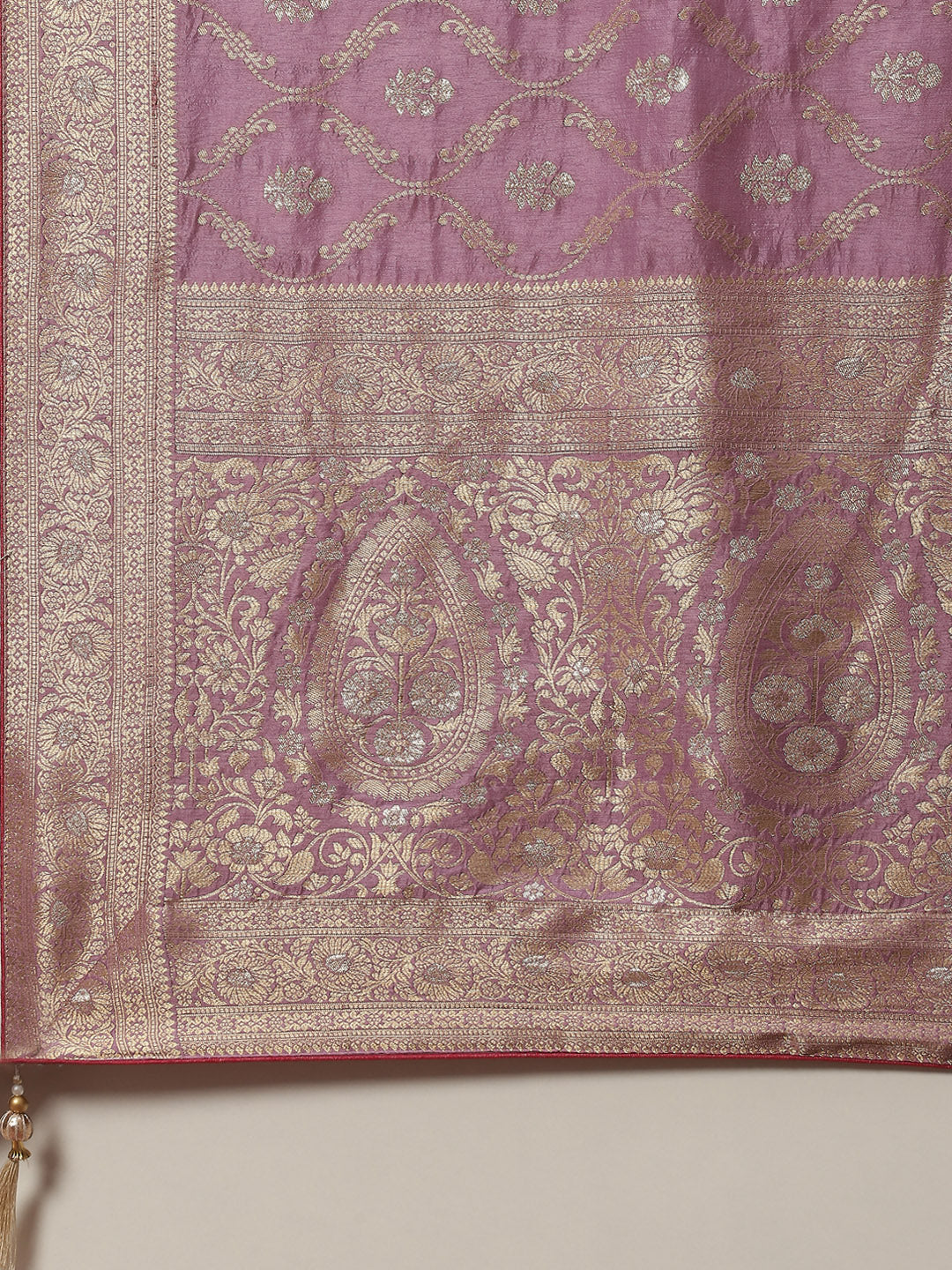 Zari Jaal Handloom Woven Saree