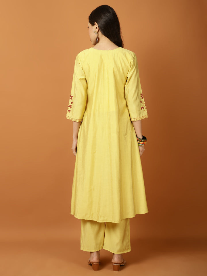 Neck Embroidered Cotton Blend Kurta