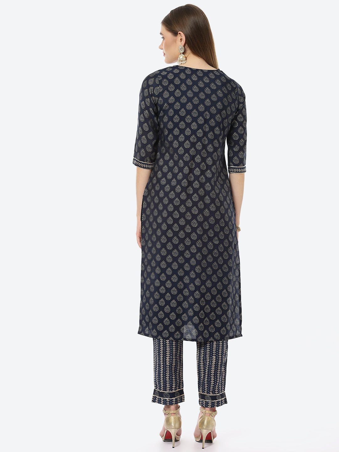 Zari Neck Embroidered Printed Cotton Kurta With Pant