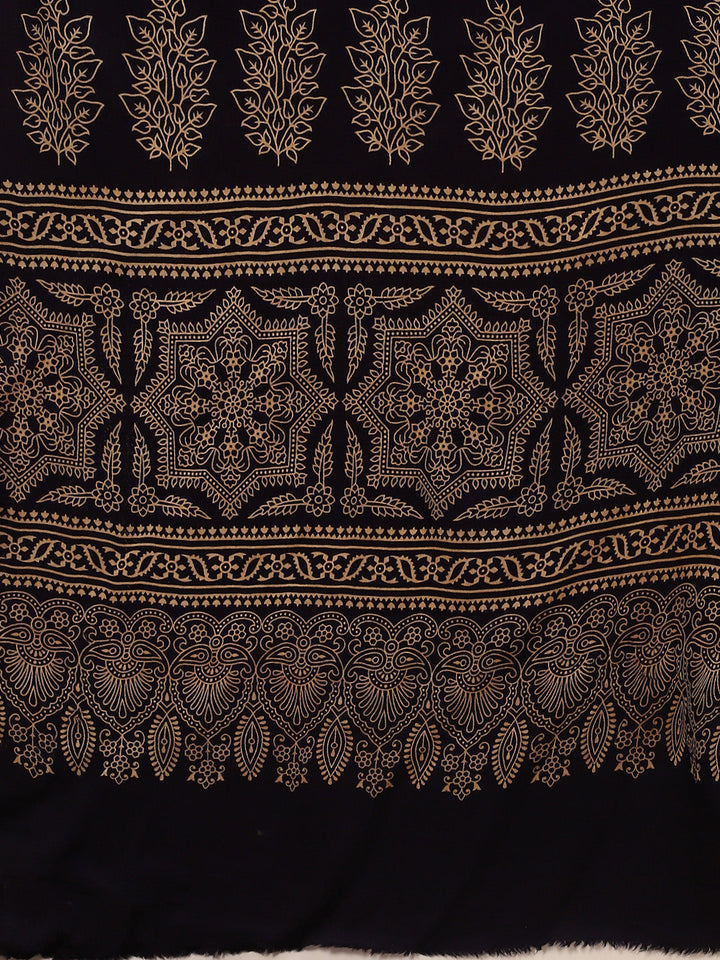 Zig Zag Printed Satin Saree