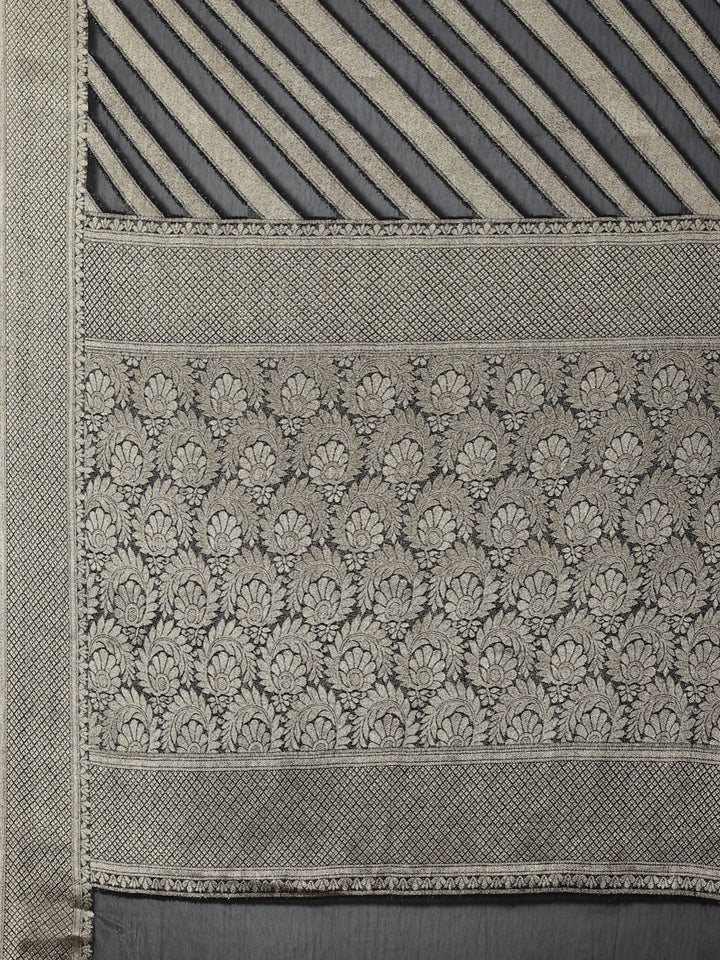 Zari Jaal Georgette Plain Saree