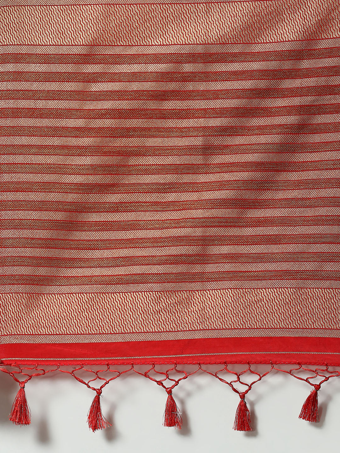 Zari Border Booti Woven Handloom Saree