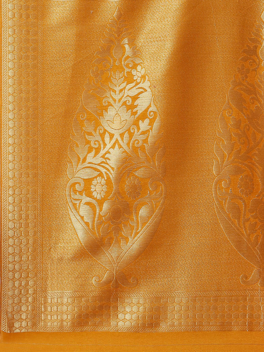 Zari Jaal Handloom Woven Saree