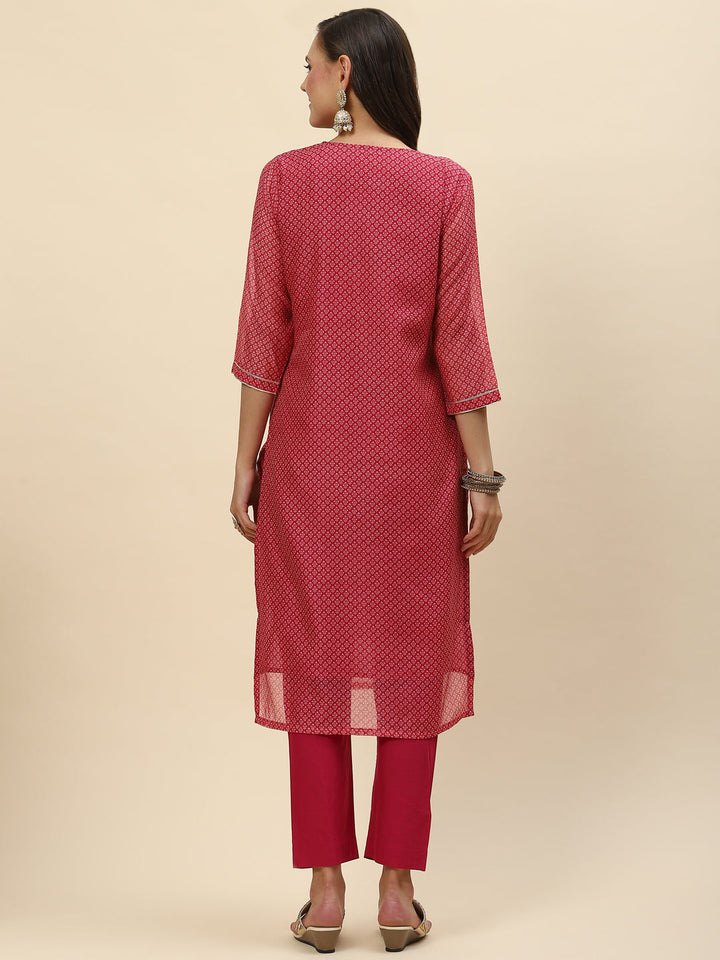 Neck Embroidered &amp; Floral Printed Chanderi Kurta With Pants