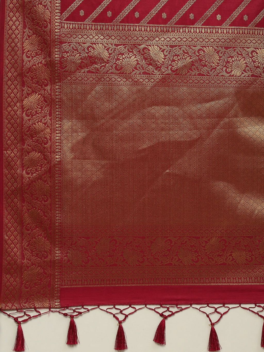 Zari Jaal Handloom Woven Saree